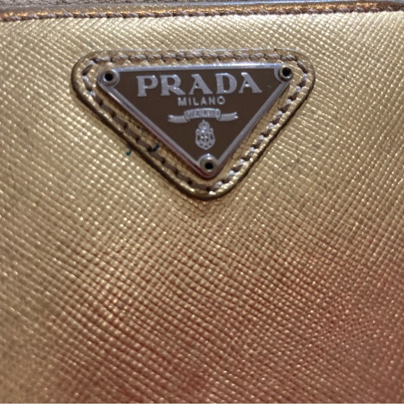 PRADA COIN WALLET Gold Metallic 4 x 4 - Picture 2 of 8